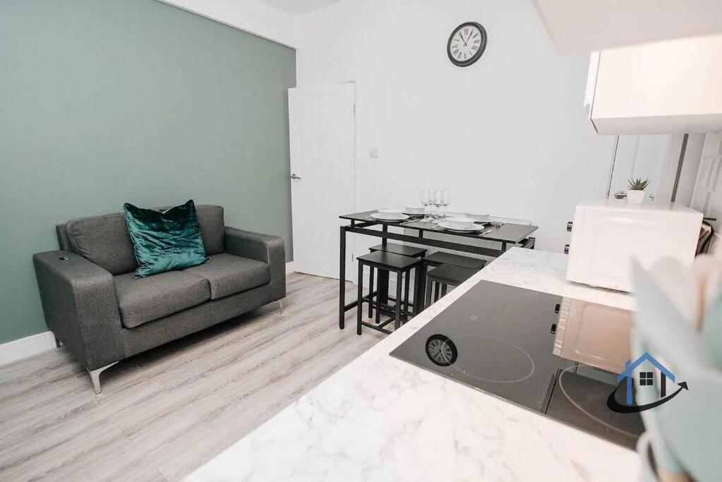 Villa Balby Casa Nr Doncaster Racecourse King Beds Street Parking Exterior foto