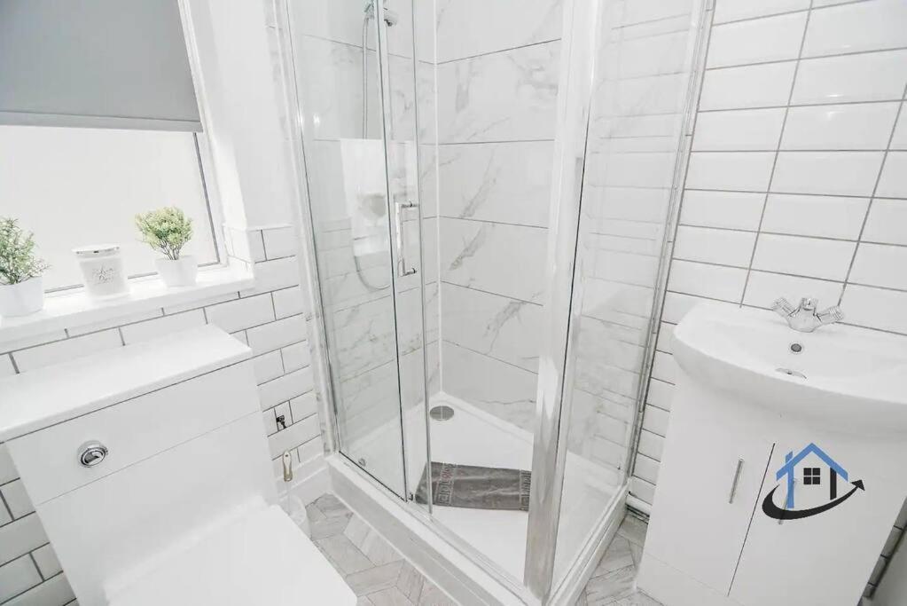 Villa Balby Casa Nr Doncaster Racecourse King Beds Street Parking Exterior foto